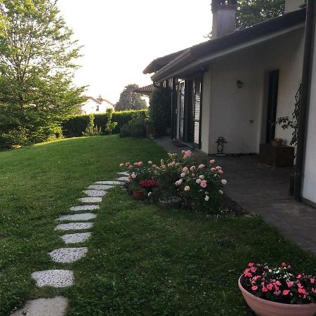 Bed and Breakfast Elleboro Carugo Zewnętrze zdjęcie