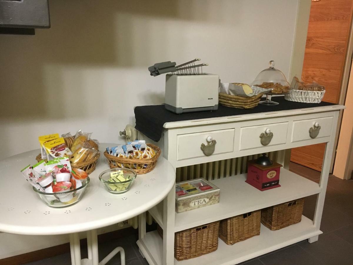 Bed and Breakfast Elleboro Carugo Zewnętrze zdjęcie